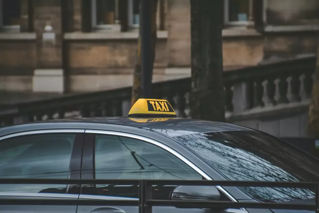 Taxi na godzinę – idealne rozwiązanie na wyjątkowe okazje i ważne wyjazdy