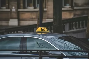 Taxi na godzinę – idealne rozwiązanie na wyjątkowe okazje i ważne wyjazdy